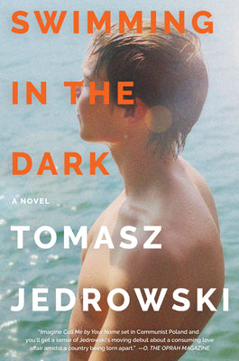Cover Image for Swimming in the Dark -- Tomasz Jedrowski, Paperback