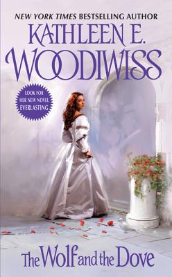 Cover Image for The Wolf and the Dove -- Kathleen E. Woodiwiss, Mass Market Paperback
