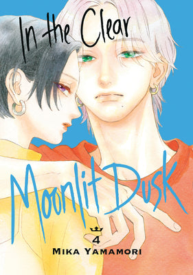 Cover Image for In the Clear Moonlit Dusk 4 -- Mika Yamamori, Paperback