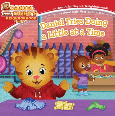 Cover Image for Daniel Tries Doing a Little at a Time -- Haley Hoffman, Paperback