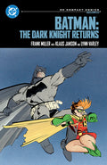 Cover Image for Batman: The Dark Knight Returns: DC Compact Comics Edition -- Frank Miller, Paperback
