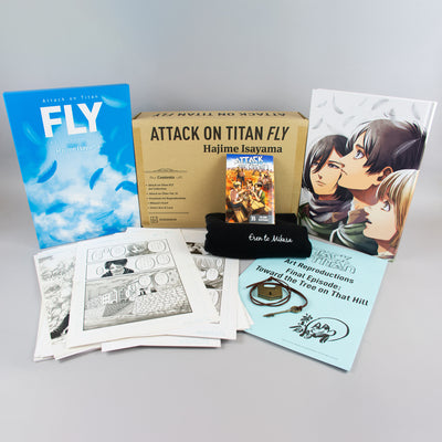 Cover Image for Attack on Titan 35: Fly Collector's Box Set -- Hajime Isayama, Hardcover